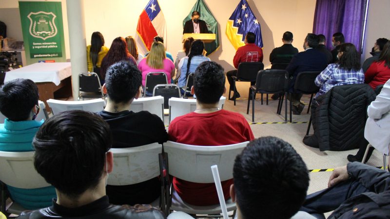 Internos del Complejo Penitenciario de Punta Arenas participan exitosamente en programa de emprendimiento del FOSIS
