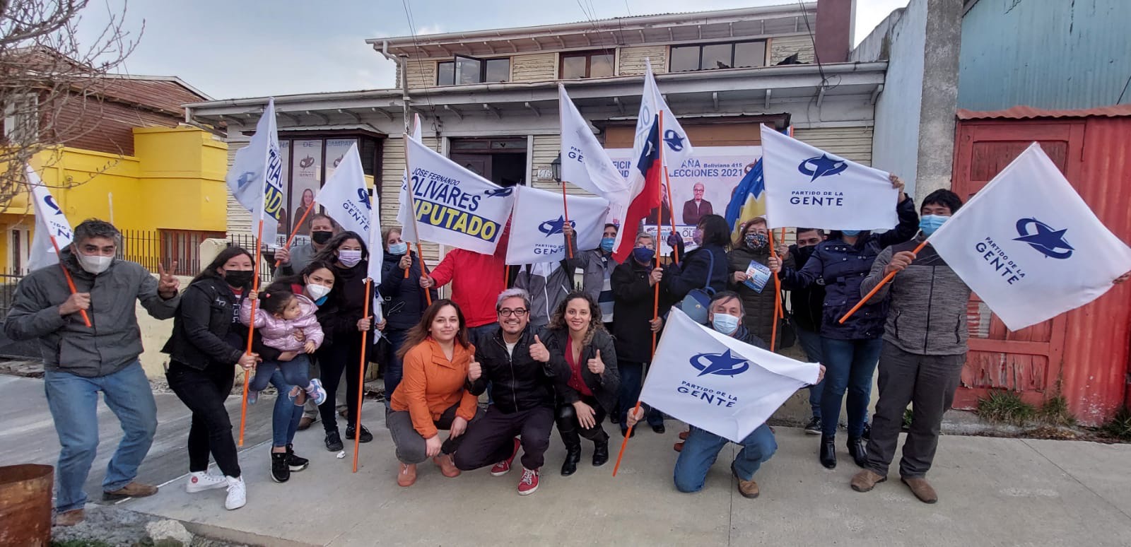 Jóvenes candidatos invitan a «compartir» su sede electoral
