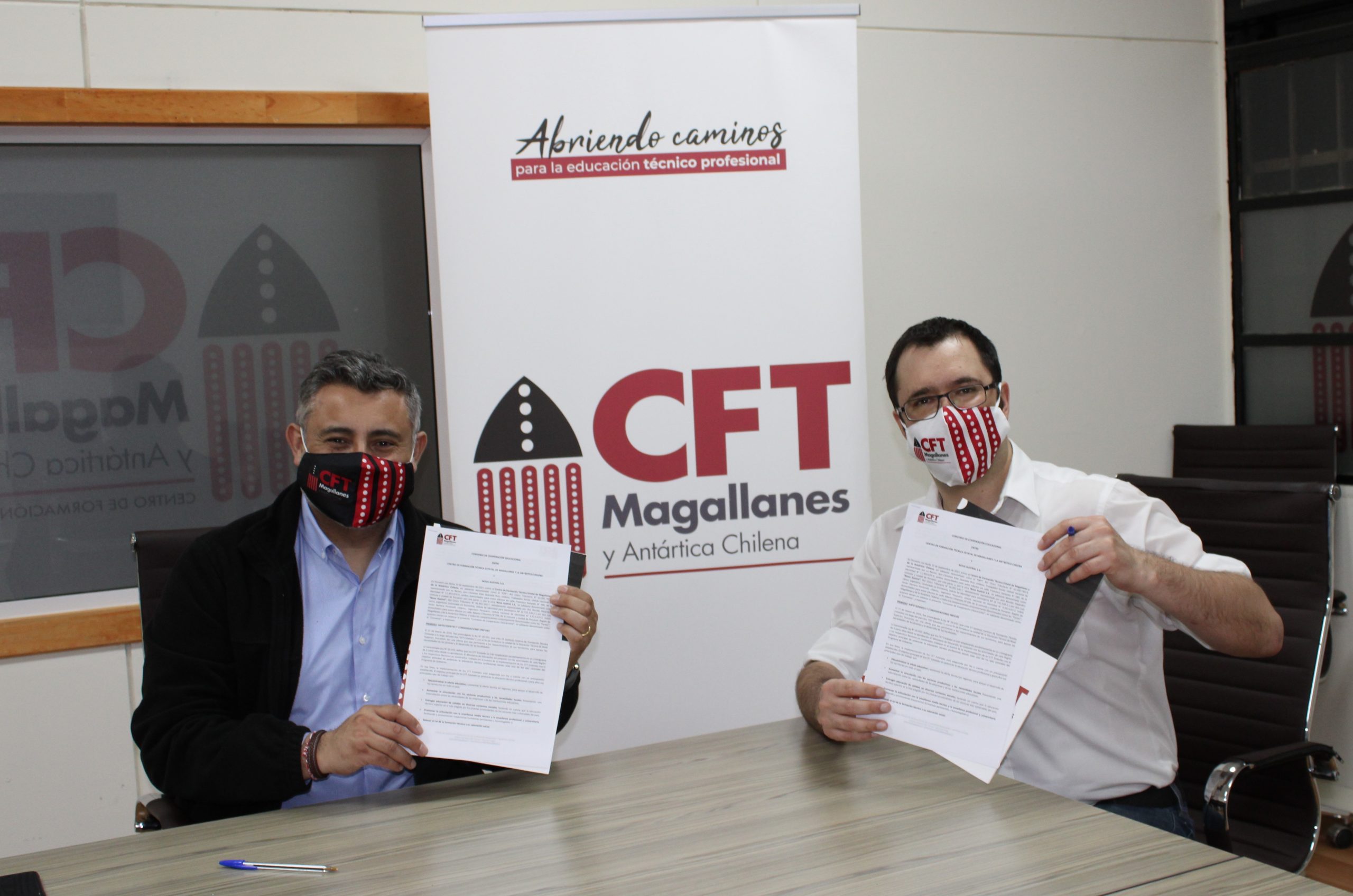 CFT Estatal de Magallanes firma convenio de colaboración educacional con Nova Austral