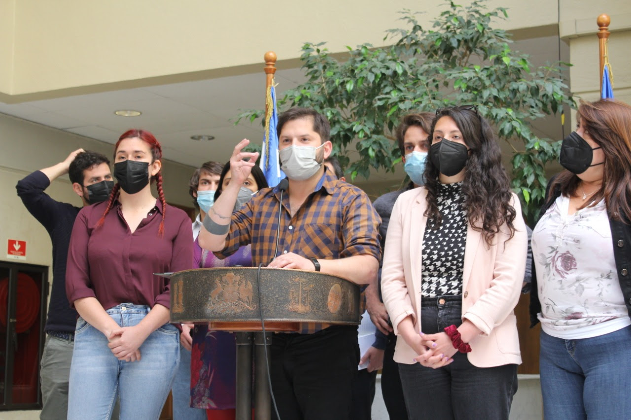 Diputado Boric presenta proyecto para establecer sedes del Congreso en cada distrito como el pionero Espacio Cultural La Idea de Punta Arenas