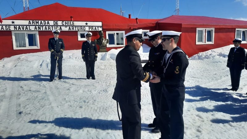 Se realizó ceremonia de cambio de mando de la Base Naval Antártica “Arturo Prat”
