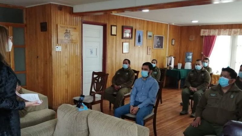 Fiscal Wendoline Acuña capacitó a personal de Carabineros  de Tierra del Fuego