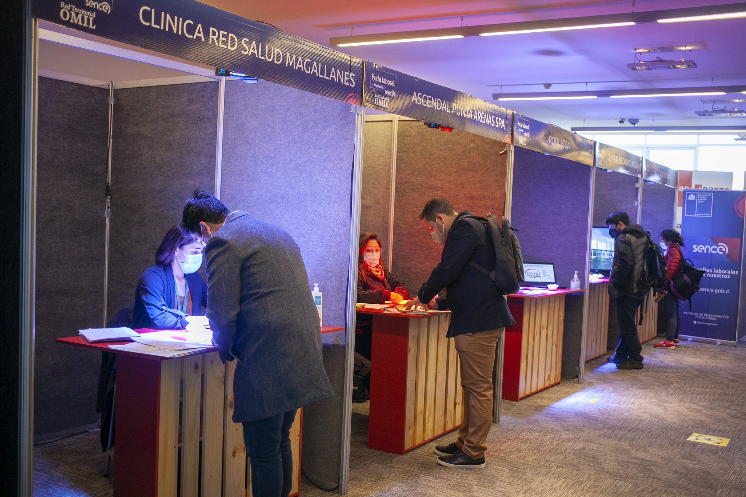 Compromiso empresarial marcó la primera Feria Laboral presencial de Sence tras el inicio de la pandemia