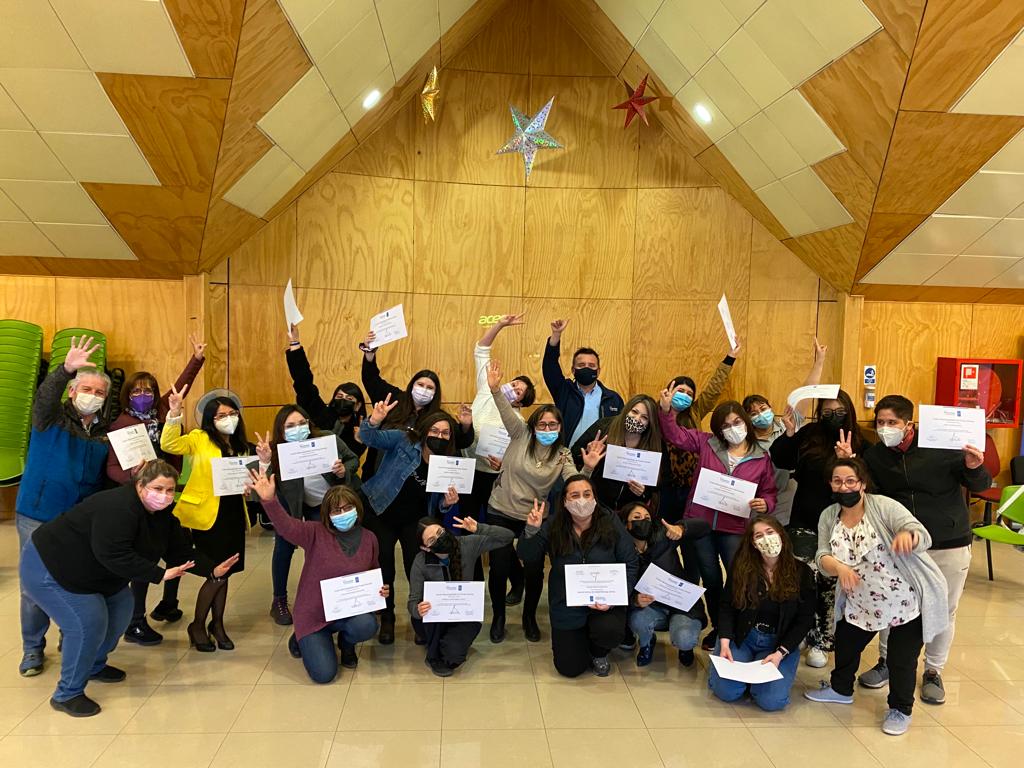 42 personas terminaron taller de lengua de señas para adultos dictado por el Municipio de Punta Arenas