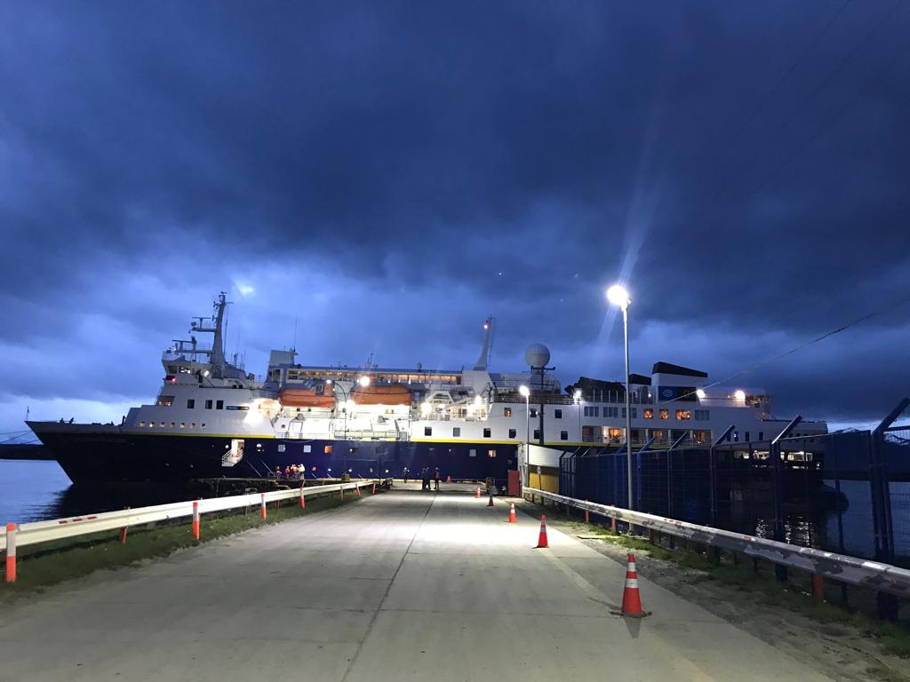 Empresa Portuaria Austral informa arribo de primer crucero a Puerto Natales