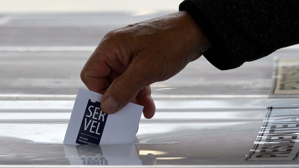 Karim Bianchi y Alejandro Kusanovic son los nuevos senadores por Magallanes