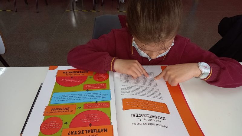 Naturalistas en Acción: un libro interactivo para acercarnos a los valores culturales de la biodiversidad.