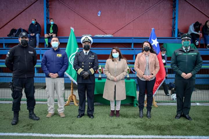 Gendarmería organizó campeonato deportivo en Natales en su Aniversario.