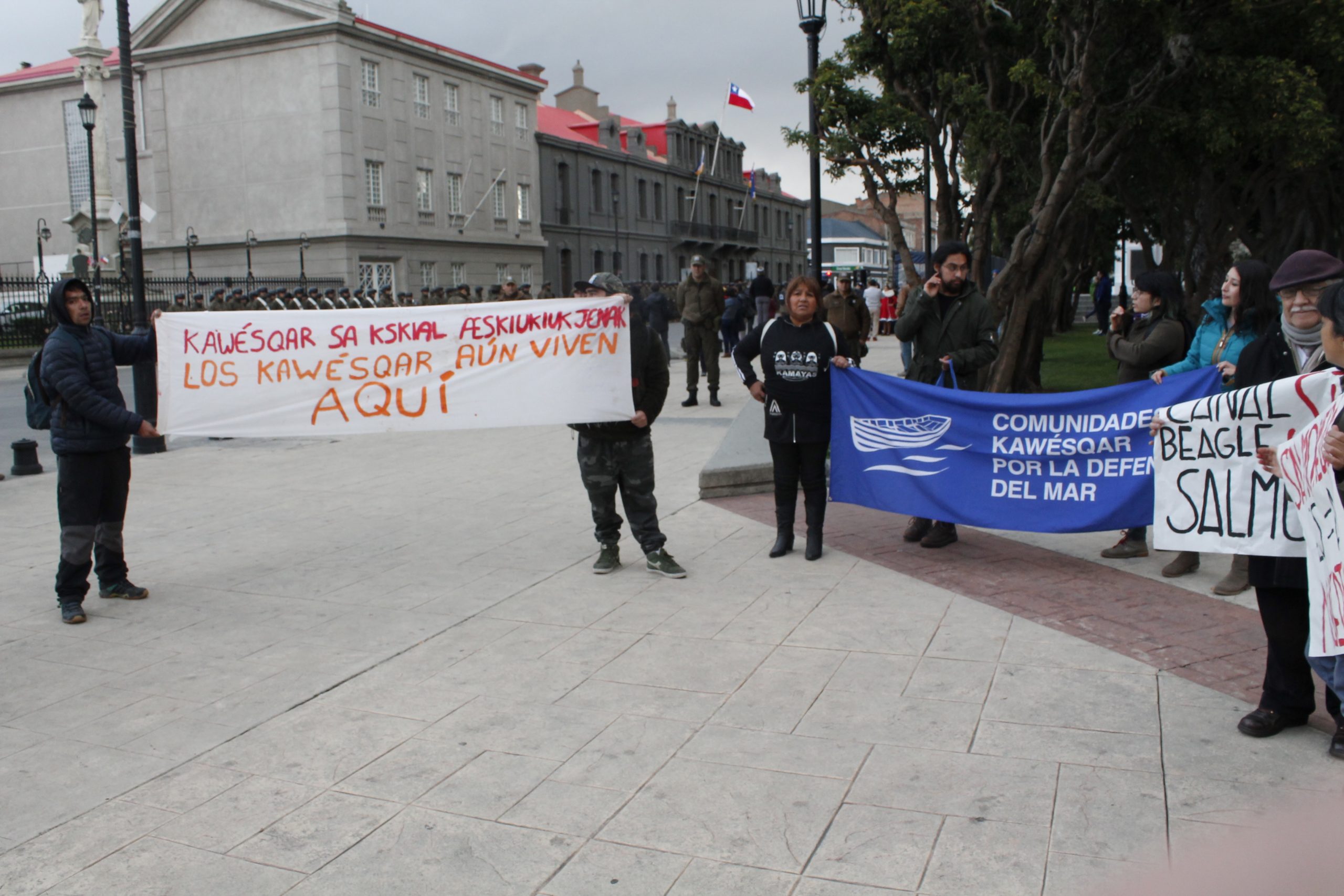 Estudio analiza movilidad Kawésqar y expansión de la salmonicultura en Magallanes