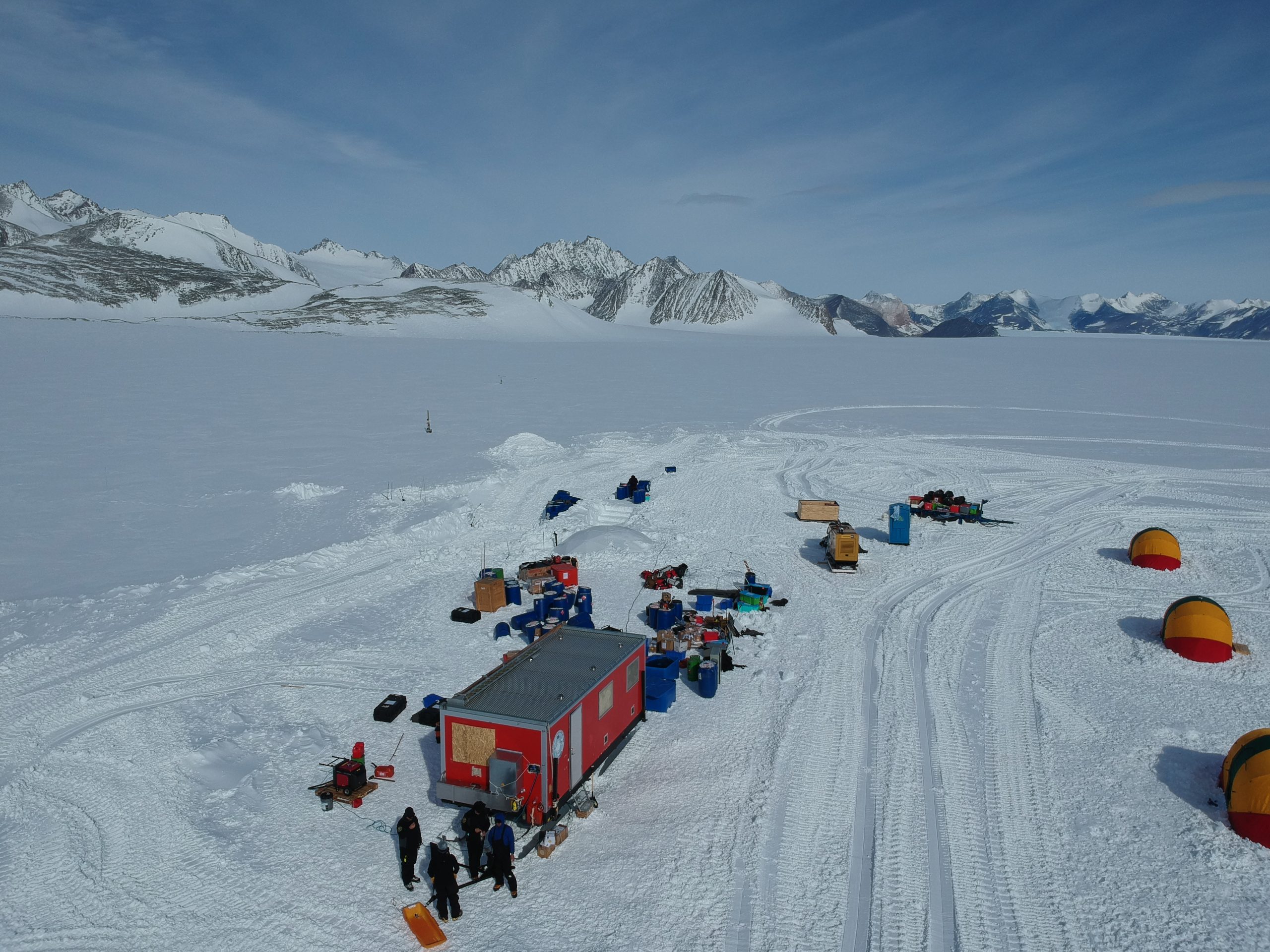 Apertura de la estación polar científica conjunta Glaciar Unión en la Antártica
