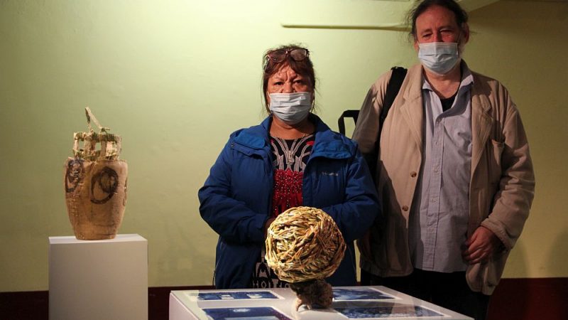 Con presencia de creadores Seremi de Cultura inauguró exposición «Originaria -Obras en Residencia-«