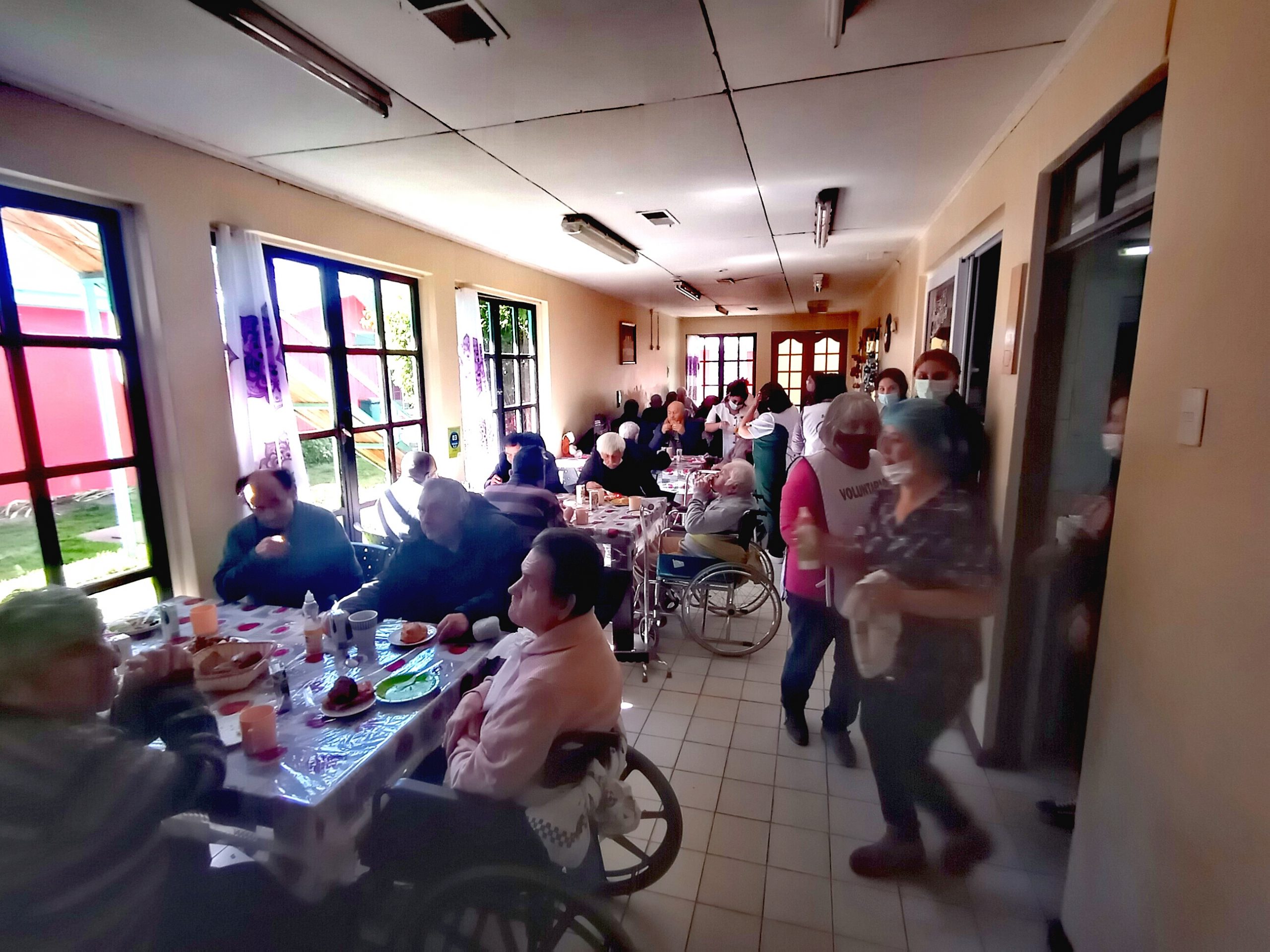 “Navidad en la Casa del Samaritano”, Diversas empresas y personas se han acercado a la residencia para cooperar en el bienestar de los adultos mayores.