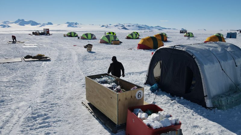 La vida en la estación polar científica conjunta Glaciar Unión