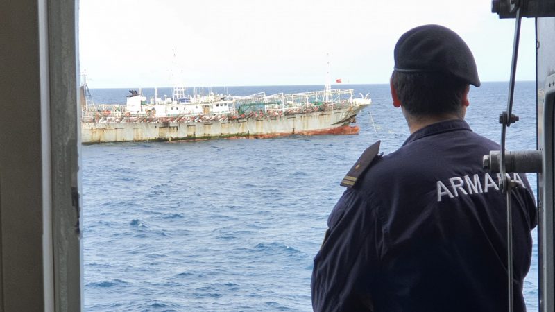 Flota pesquera internacional china concluyó su paso por el estrecho de Magallanes