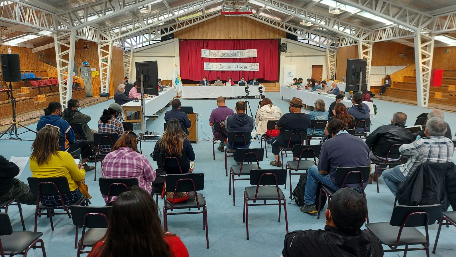 Convencional Elisa Giustinianovich propone “Estado Regional Autónomo” como nueva forma de organización territorial