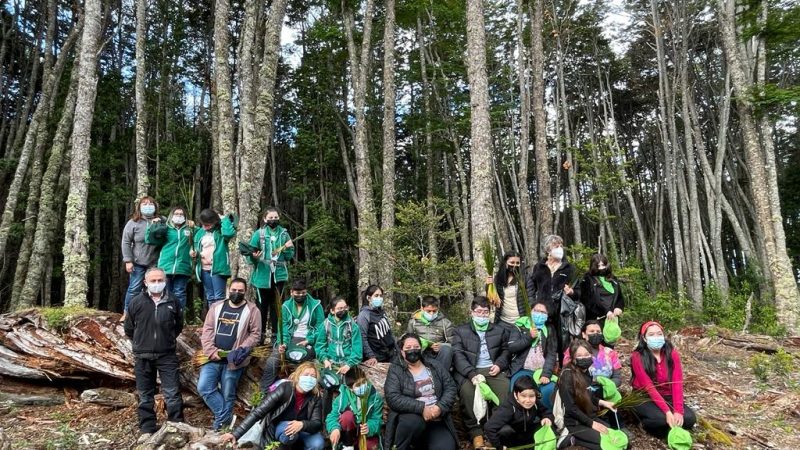 Forjadores Ambientales participan en taller que rescata el Patrimonio Yagán