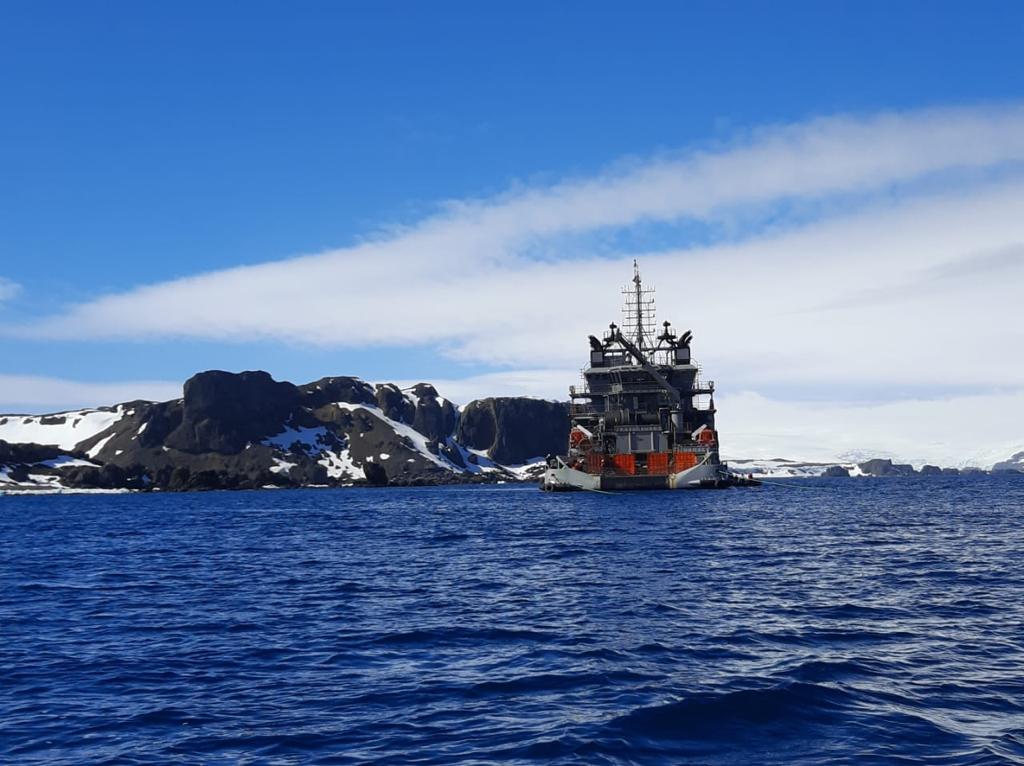 ATF 65 “Janequeo” culminó su primera comisión en el marco de la campaña Antártica 2021-2022