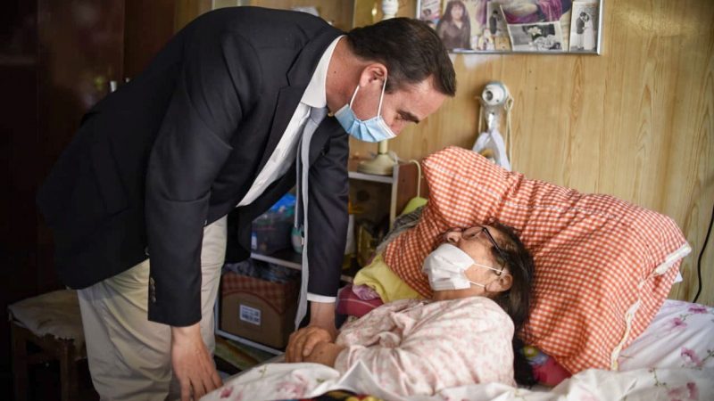 Gobierno Regional entregó cerca de 30 millones de pesos para la compra de catres clínicos que serán distribuidos a familias de escasos recursos