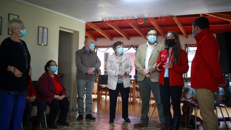 Adultos Mayores del Hogar Cavirata agradecieron visita de autoridades para informar sobre el proyecto el ley  de Pensión Universal Garantizada