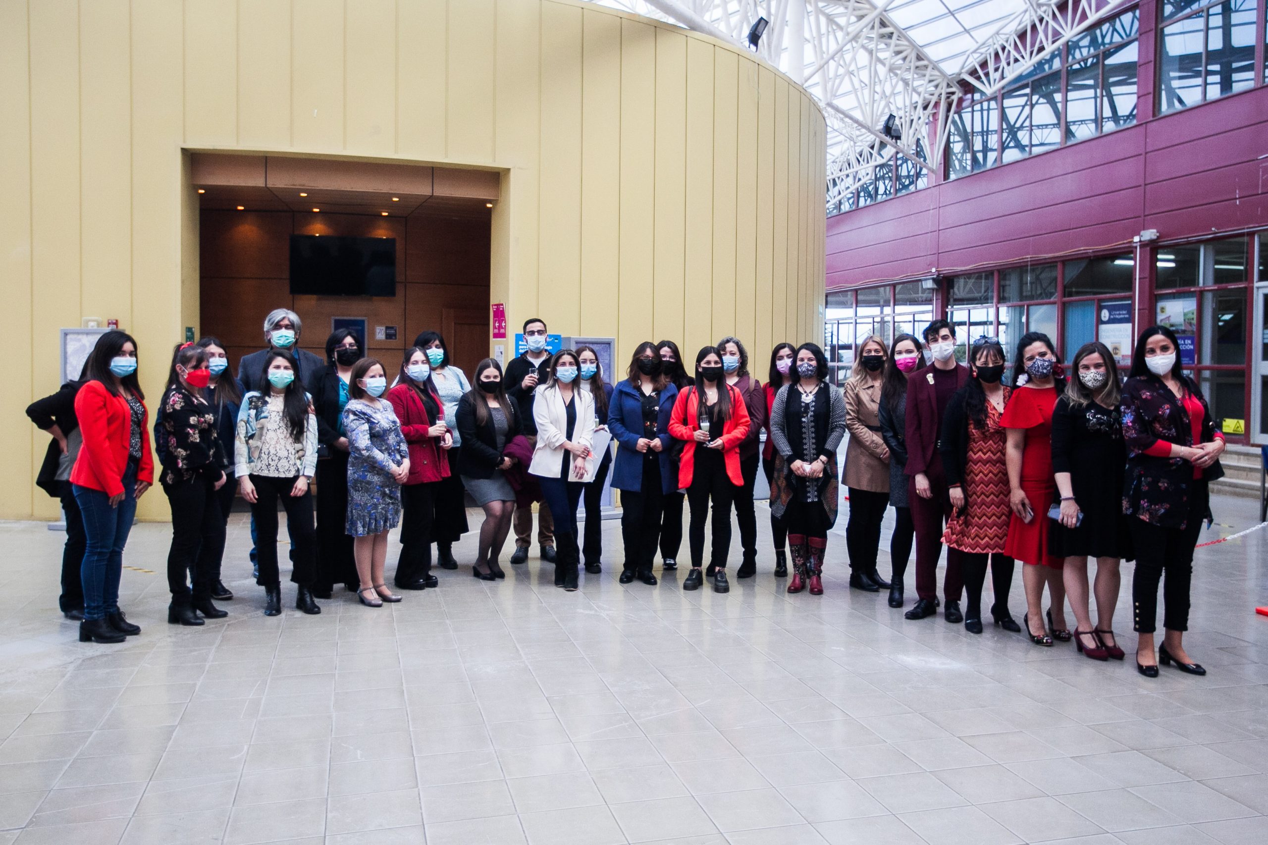 41  profesionales y estudiantes culminaron con éxito el primer Diplomado de Género dictado en Magallanes