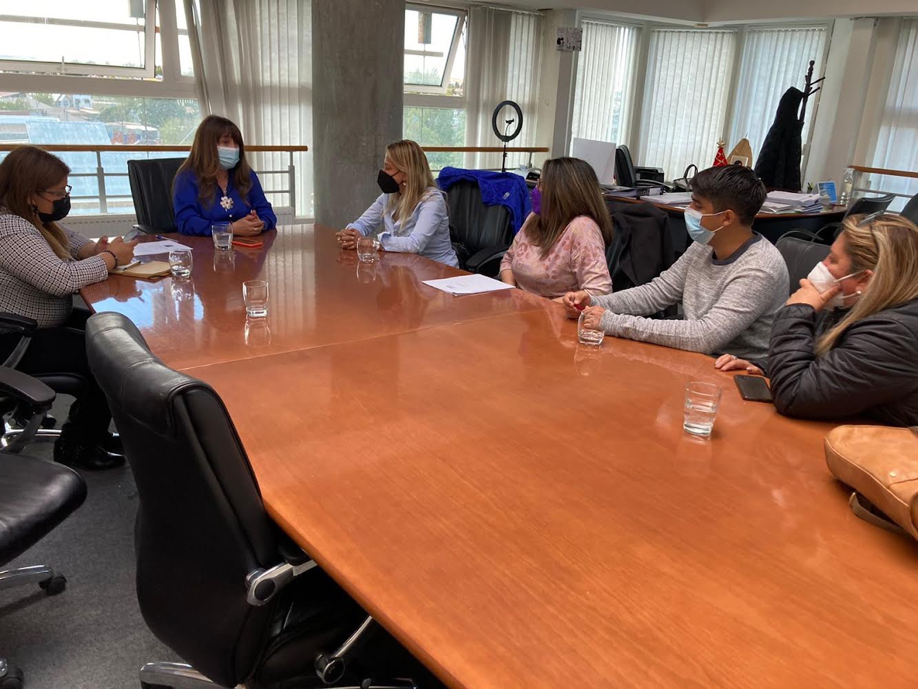 Directora de Sercotec se reunió con alcaldesa de Puerto Natales para una posible implementación de ferias libres