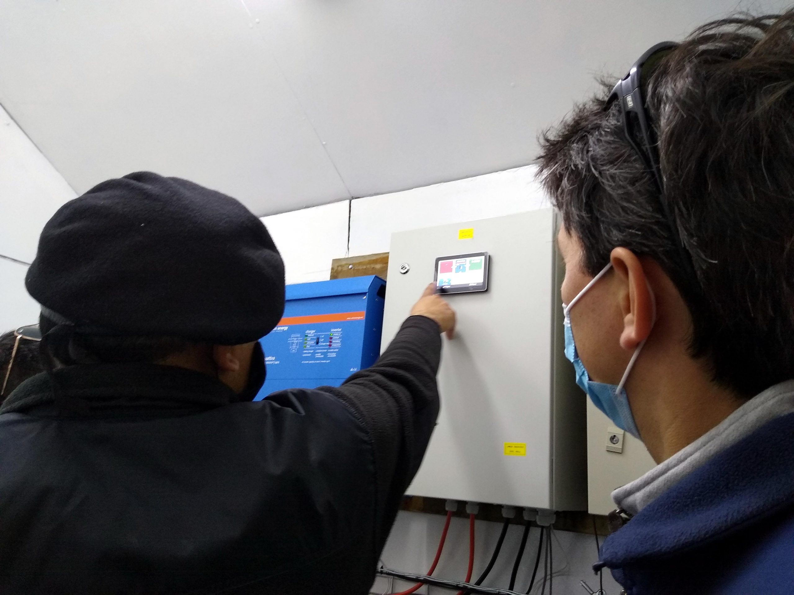 SEREMI de Energía visita Puerto Navarino para identificar soluciones energéticas renovables en sectores aislados de la isla