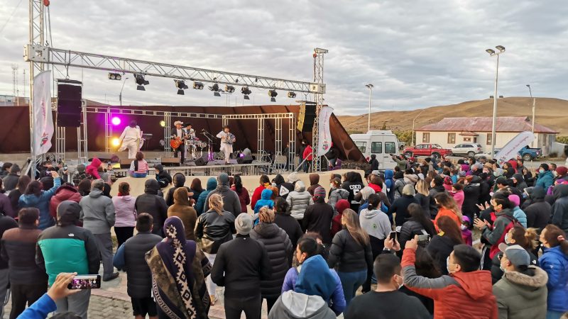 Más de 200 personas en San Gregorio disfrutaron de Los Charros de Lumaco
