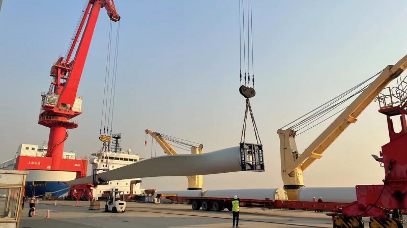 Se embarca la primera turbina eólica que producirá hidrógeno verde en Chile