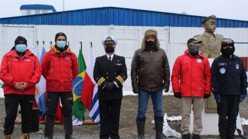 Se conmemoró el 36° aniversario de la creación de la Capitanía de Puerto de Bahía Fildes en territorio antártico