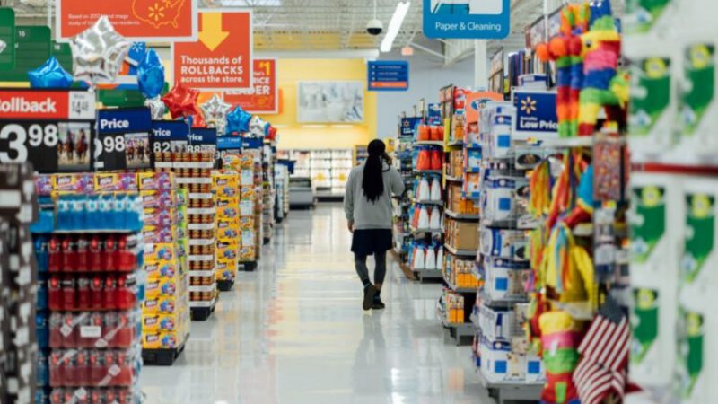 Índice de Actividad del Comercio presentó un alza interanual de 12,9% en diciembre de 2021