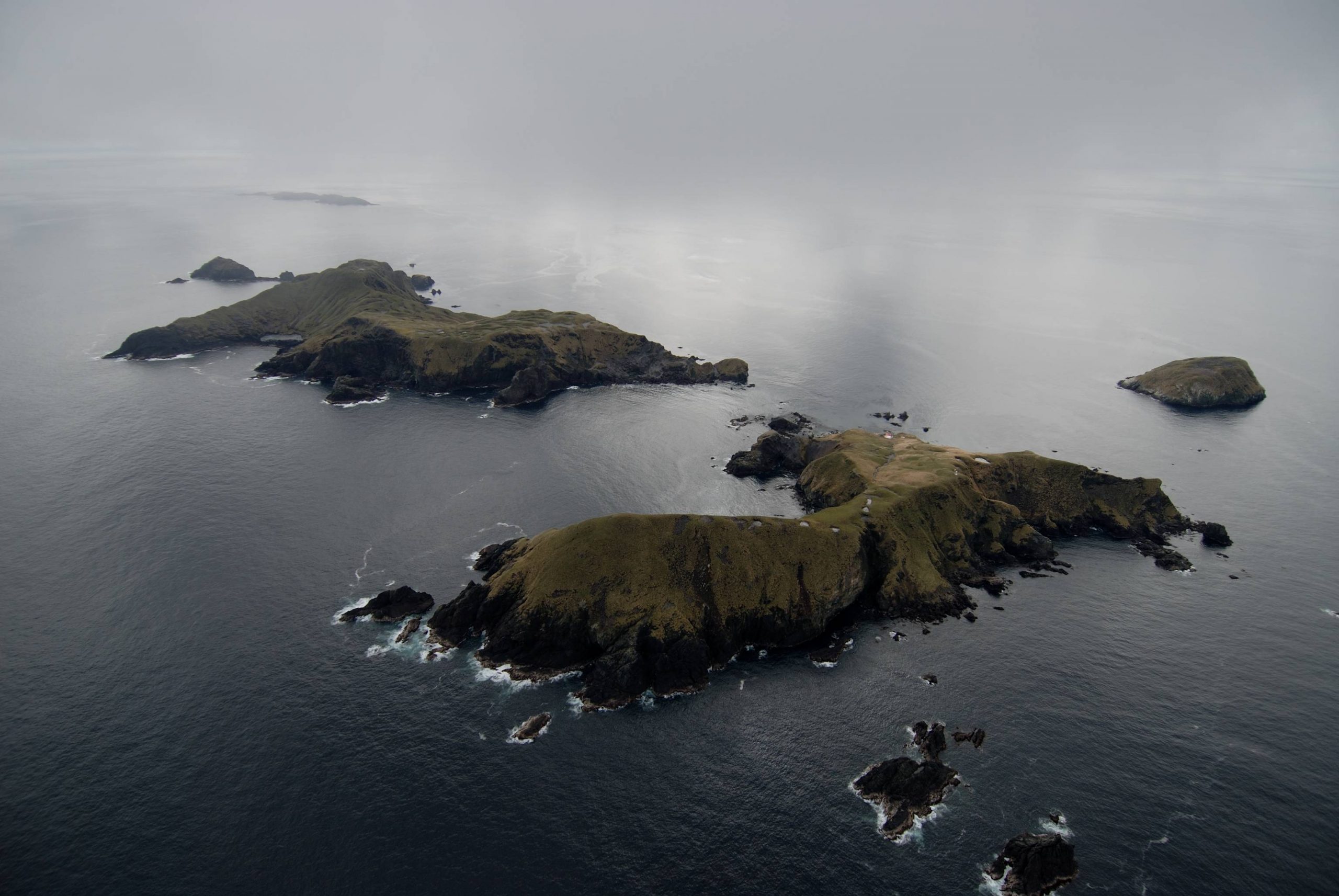Buque OPV 83 “Marinero Fuentealba” zarpó a primera Comisión de Reaprovisionamiento de Faros Oceánicos en Magallanes