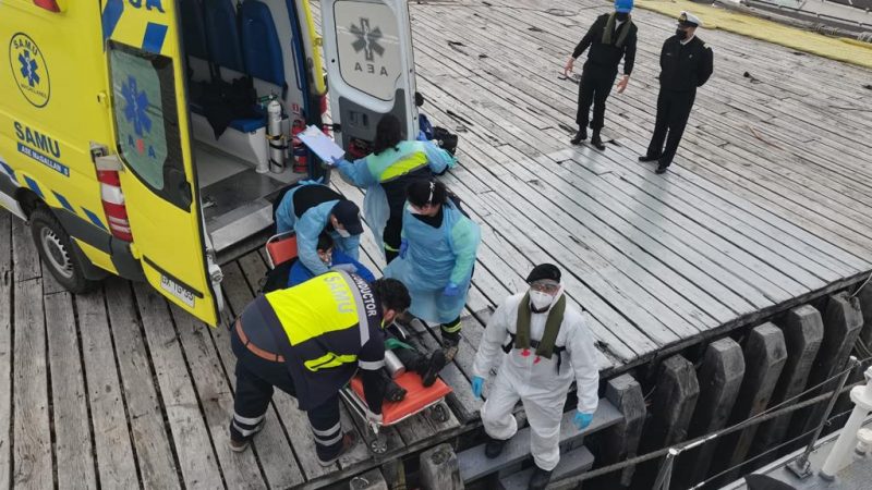 Evacuación médica se efectuó desde centro de cultivo de salmones en Ultima Esperanza