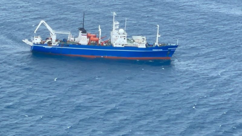 Varada de buque de carga ruso en la Antártica, activó sistema de emergencia marítima