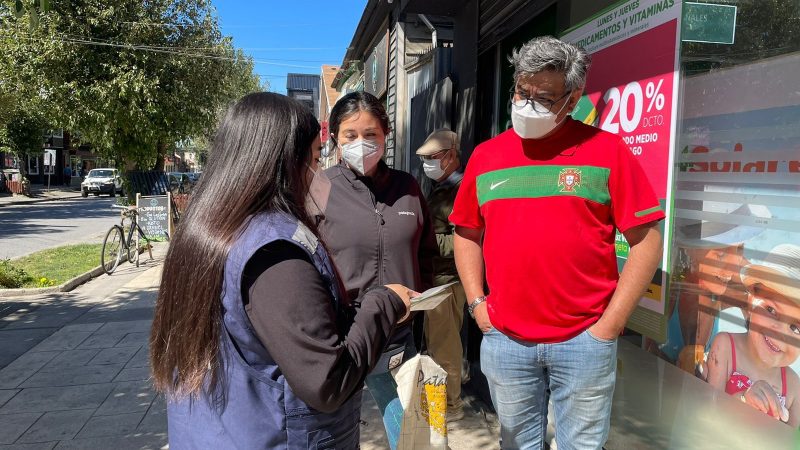Cuadrillas Sanitarias y Programa de Cáncer realizan intervenciones ciudadanas en Punta Arenas y Puerto Natales