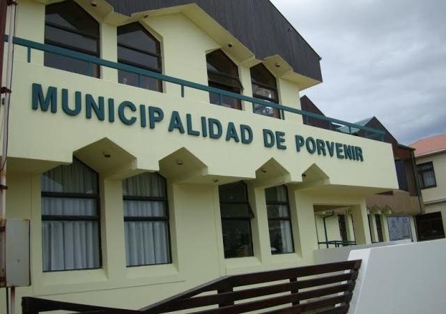 Saludo del Alcalde de Porvenir José Parada en el día mundial de los Adultos Mayores