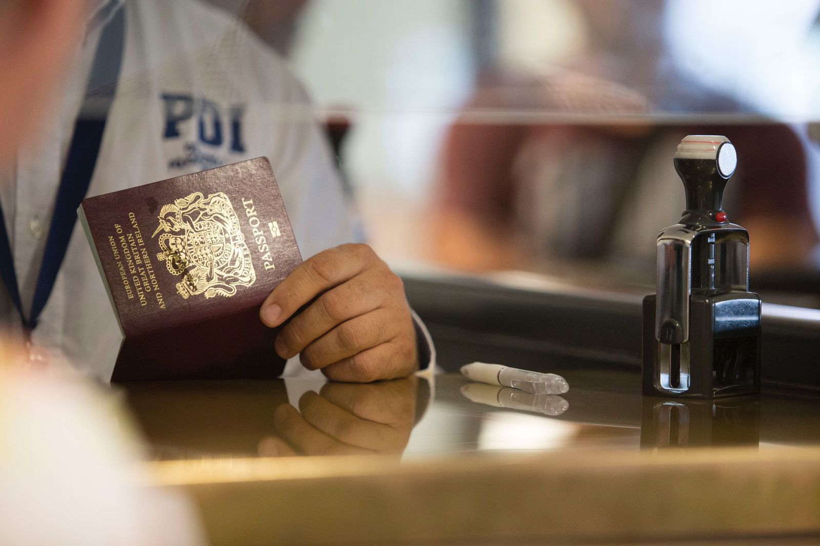 PDI de Punta Arenas detiene en Monte Aymond a sujeto  con orden vigente por el delito de abuso sexual