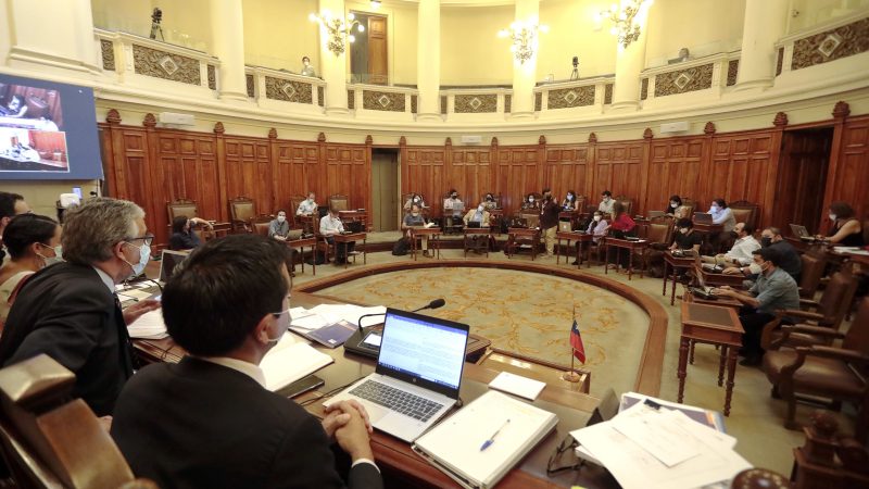Comisión de Sistema Político de la Convención Constitucional se alista para votación en el pleno