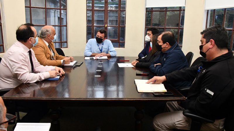 Aduana y municipio potencian trabajo conjunto frente al comercio ambulante irregular