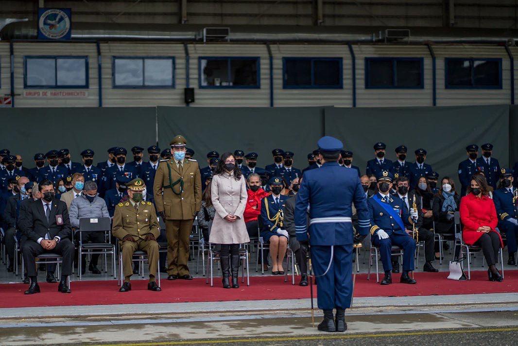 Autoridades regionales en la conmemoración del 92° aniversario de la creación de la FACH