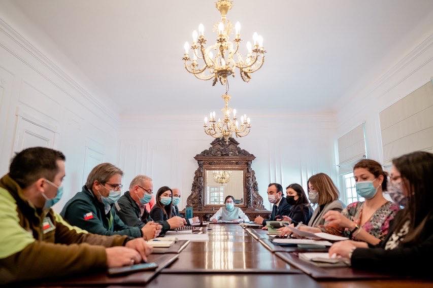 Delegada Presidencial Luz Bermúdez preside reunión de coordinación sobre pasos fronterizos
