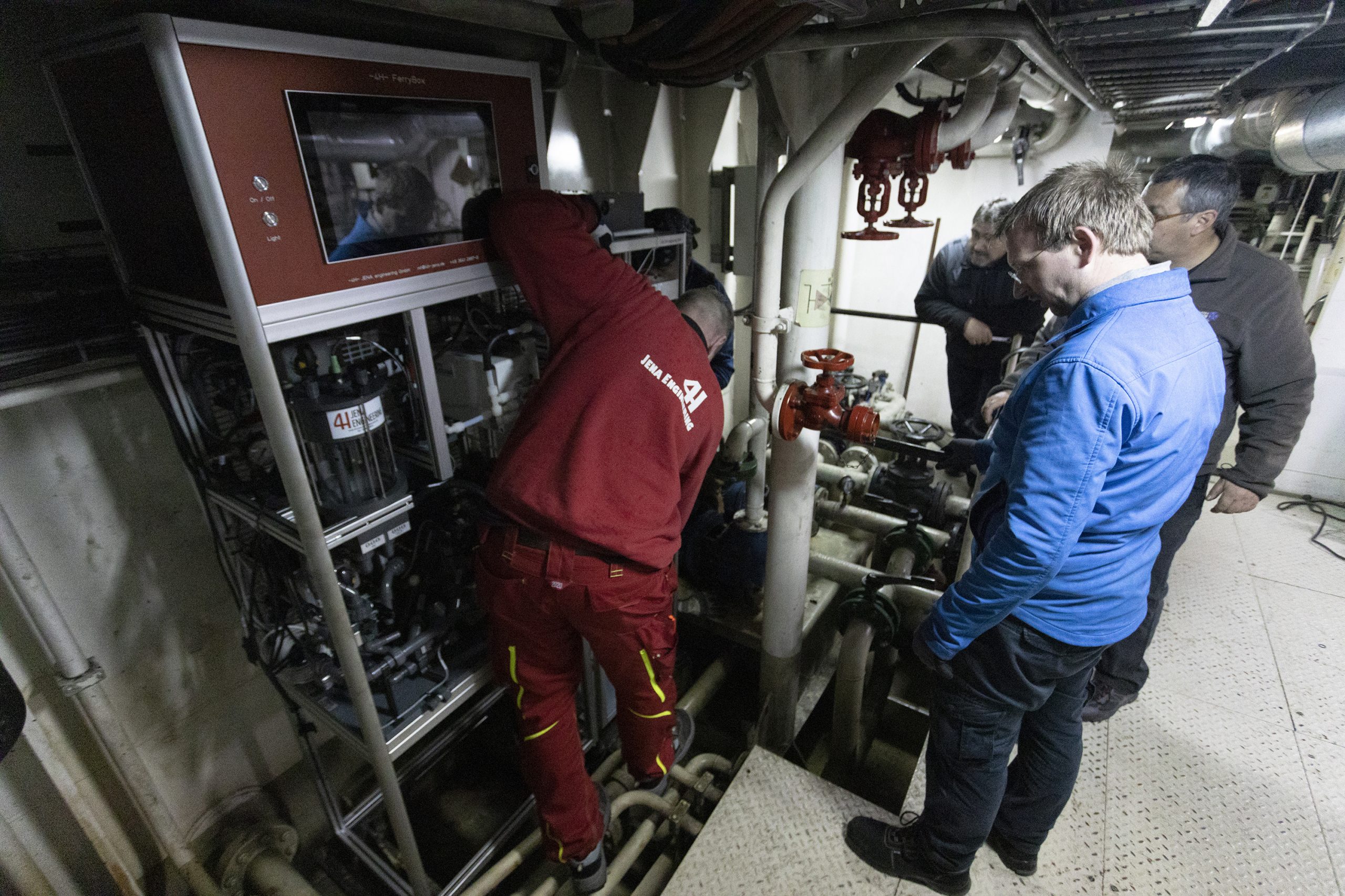 Comienza a operar novedoso sistema de recolección de datos oceanográficos en Magallanes
