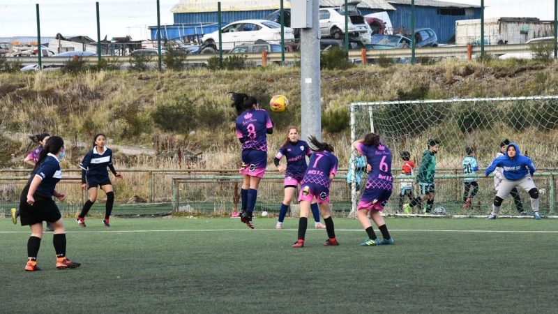 Más de 350 niñas y niños de Punta Arenas participan de Campeonato Municipal de Futbolito