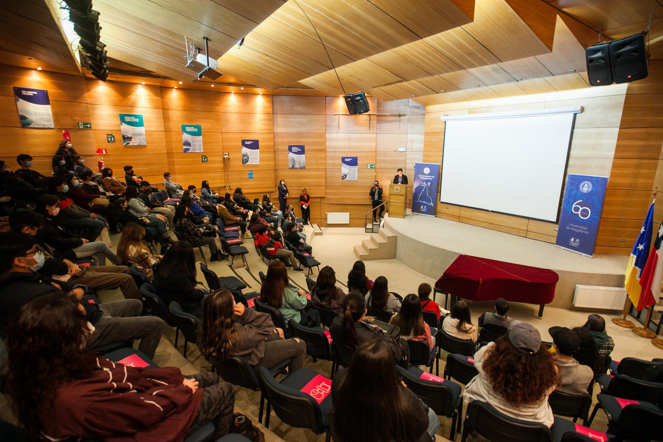 Cerca de 930 estudiantes nuevos dieron inicio al retorno presencial en la UMAG