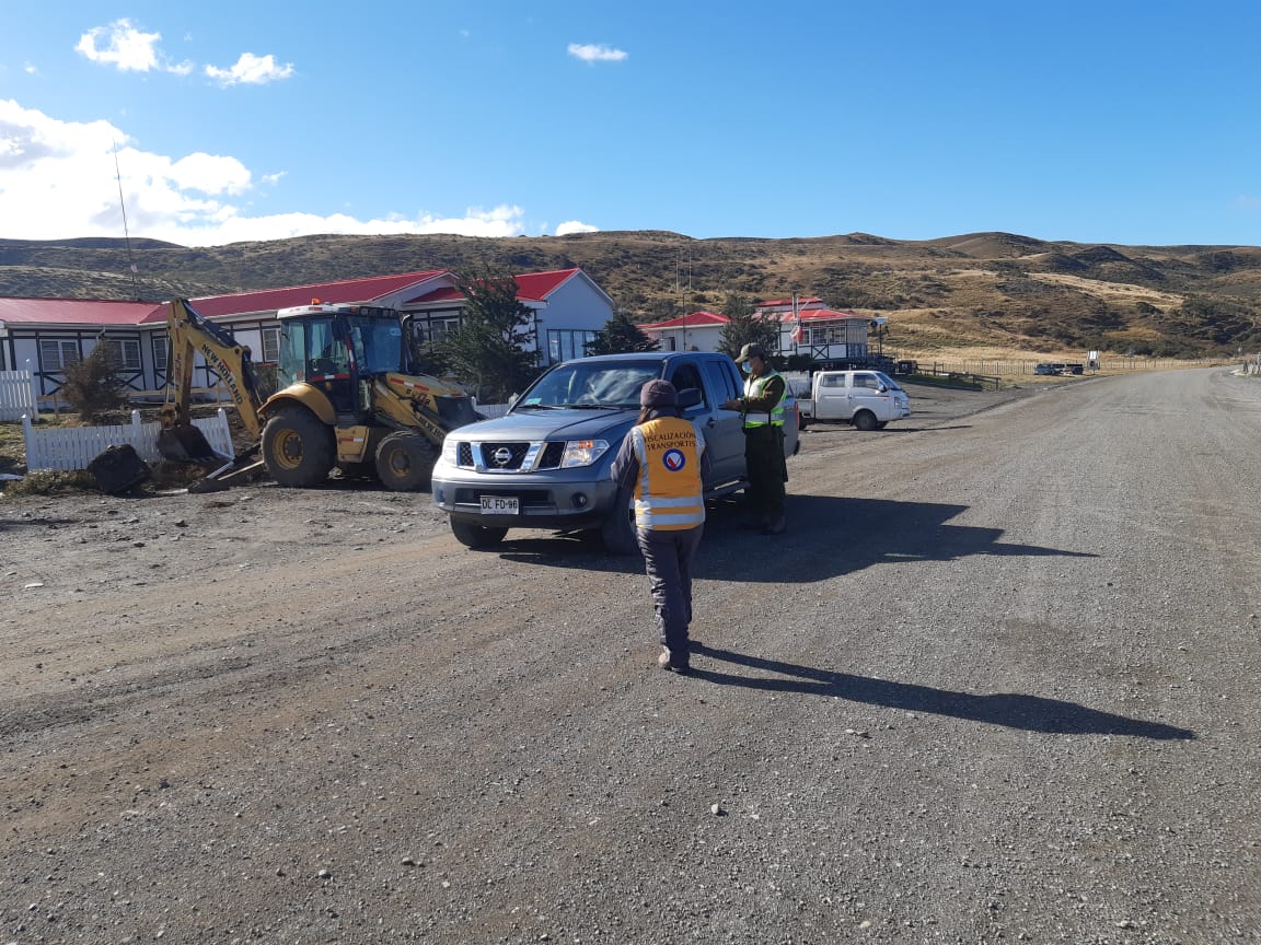 Carabineros y Ministerio de Transportes realizan labor fiscalizadora y preventiva en la Ruta 9 Norte
