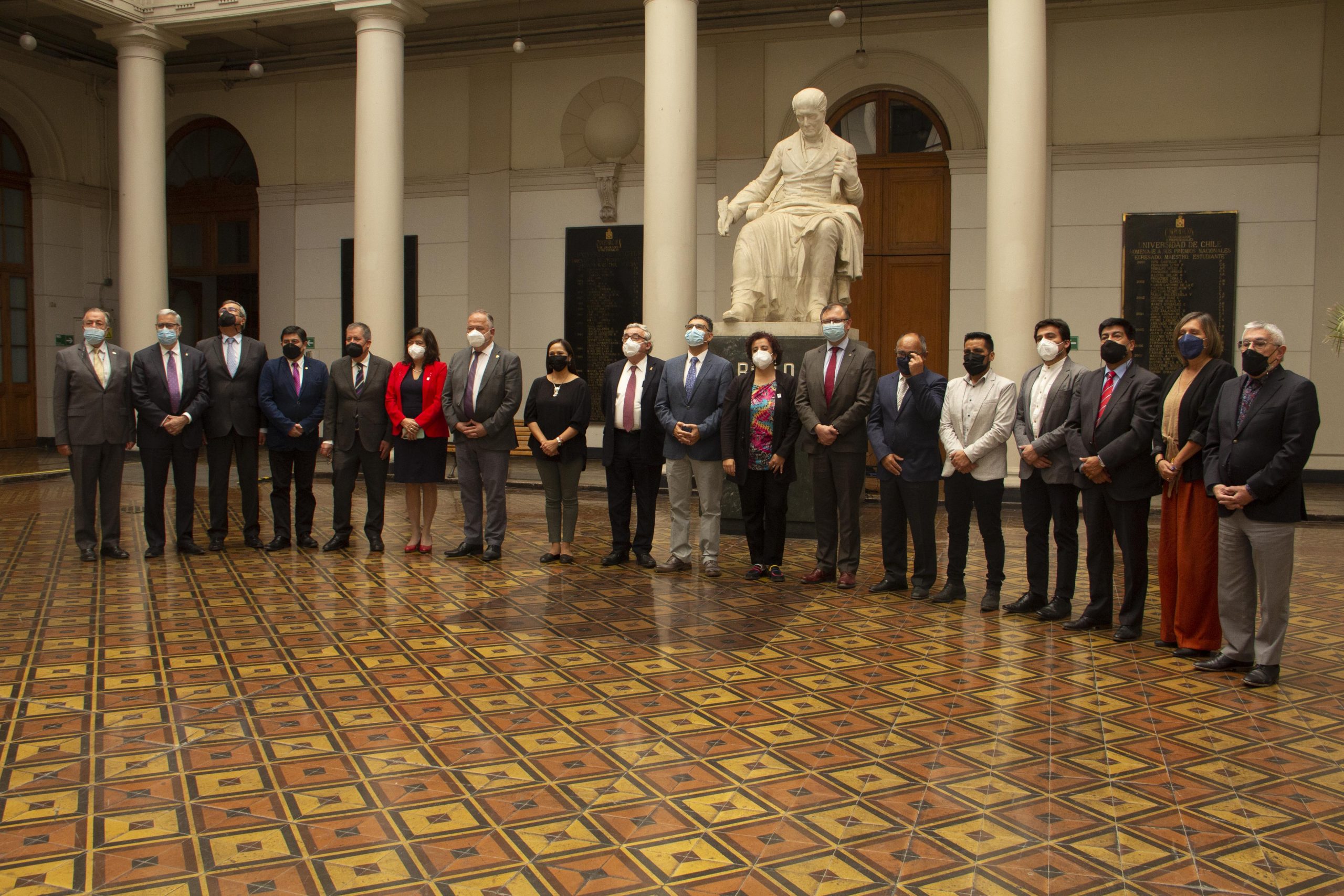 Gobierno impulsa agenda de fortalecimiento de lo público en encuentro con rectoras y rectores de universidades estatales