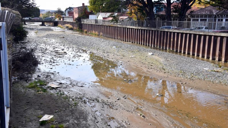 Municipalidad de Punta Arenas y Ejército realizarán limpieza preventiva del río de las Minas el 21 de marzo próximo