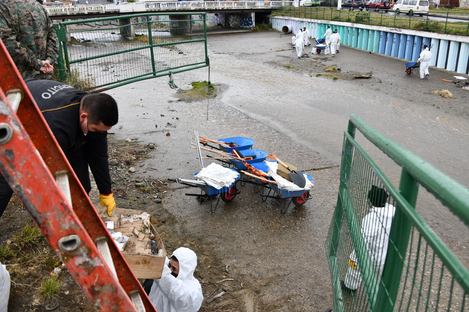 12 toneladas de basura retiraron desde el Río de las Minas