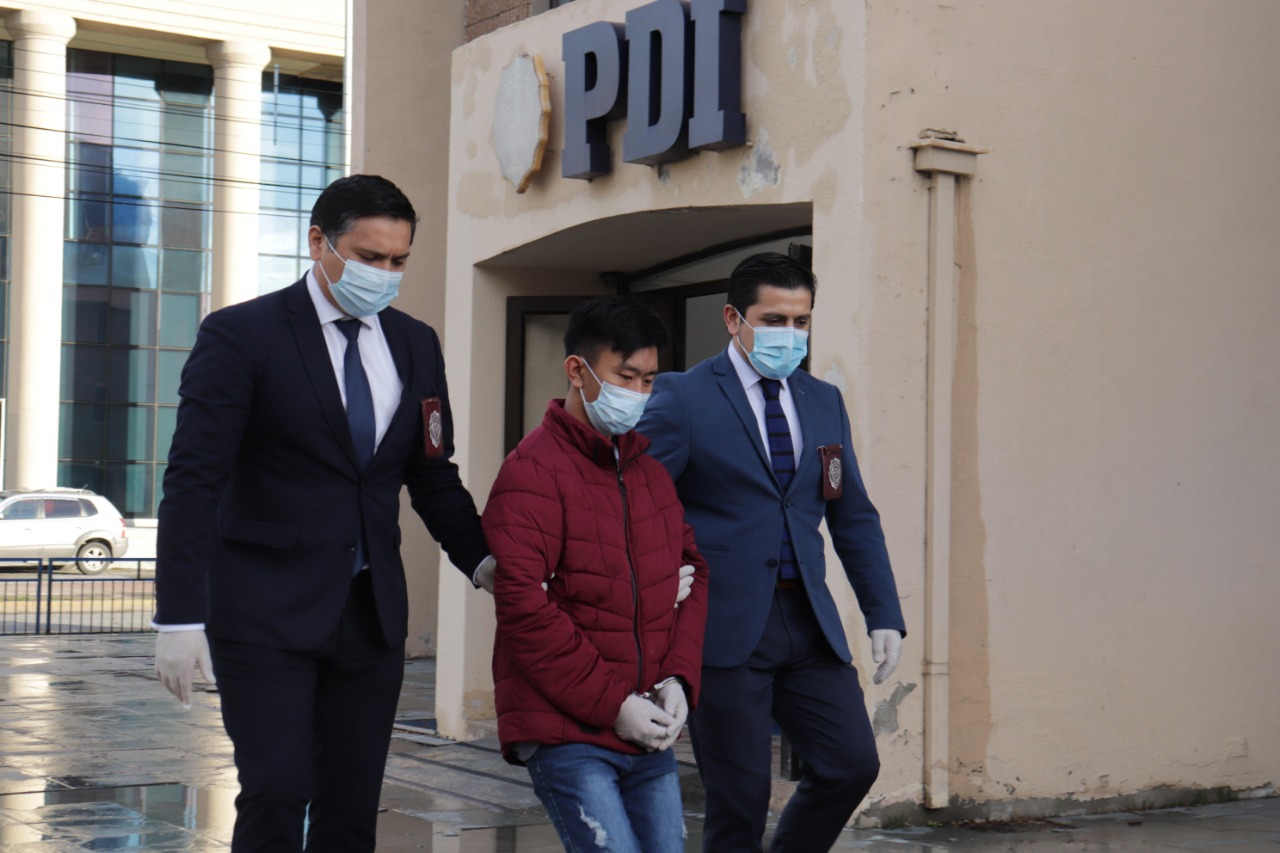 PDI de Punta Arenas materializa la expulsión del país de ciudadano indonesio condenado como cómplice de violación