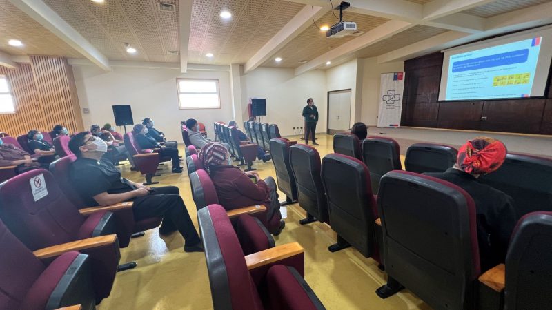 Departamento de Salud Ocupacional realizó charla sobre seguridad laboral dirigida a funcionarios/as del Servicio de Alimentación del Hospital de Puerto Natales