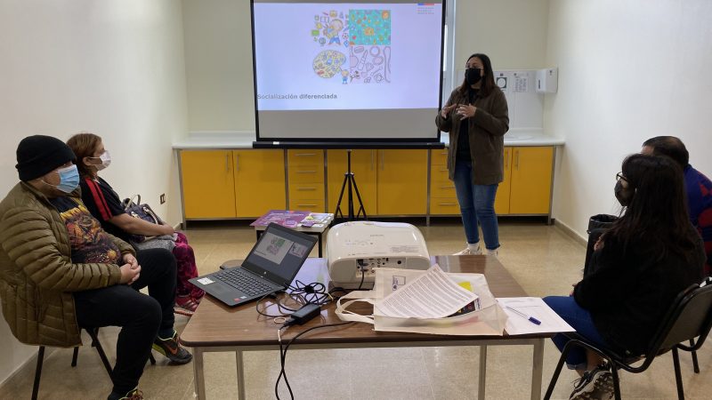 Centro de la Mujer de Puerto Natales realizó capacitación en Prevención de Violencia Contra las Mujeres a pacientes del Servicio de Hospital de Día